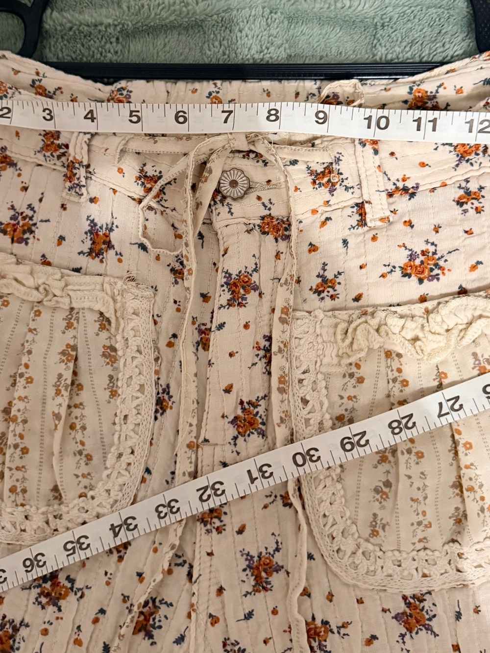 POL Cream Floral Ruffle Boho pants small - Picture 9 of 11